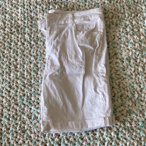 SO Brand Bermuda Shorts - Picture 3 of 3